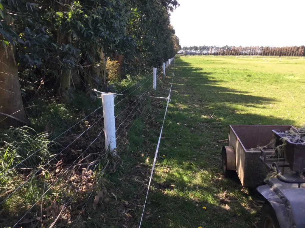 Hot wires fence safe for horses
